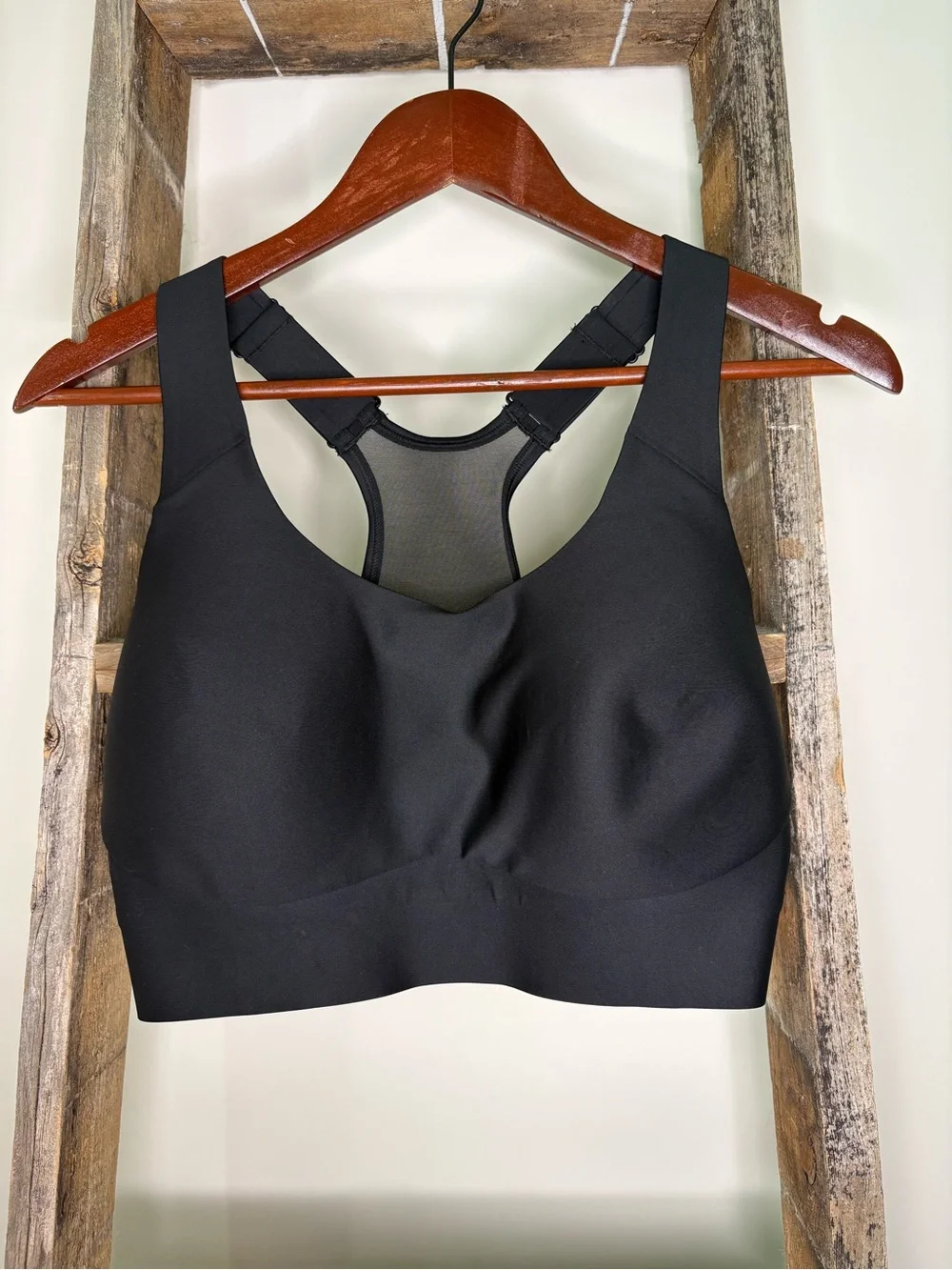 ALO Yoga Women's Black Mesh Back High-Support Sports Bra